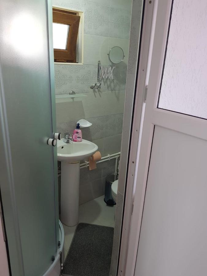 Vila La Bunicu Polovragi Exteriér fotografie